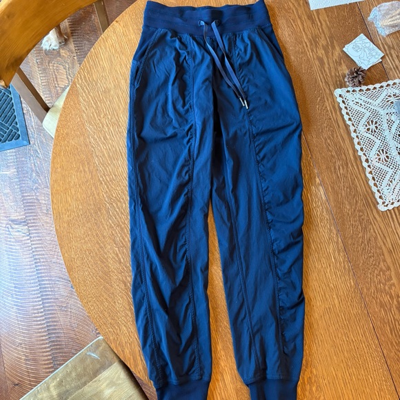 Navy lululemon dance studio joggers size 2 - Picture 2 of 4